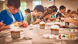 Мастер-класс по украшению куличей провели детям из Белгородчины на Ставрополье